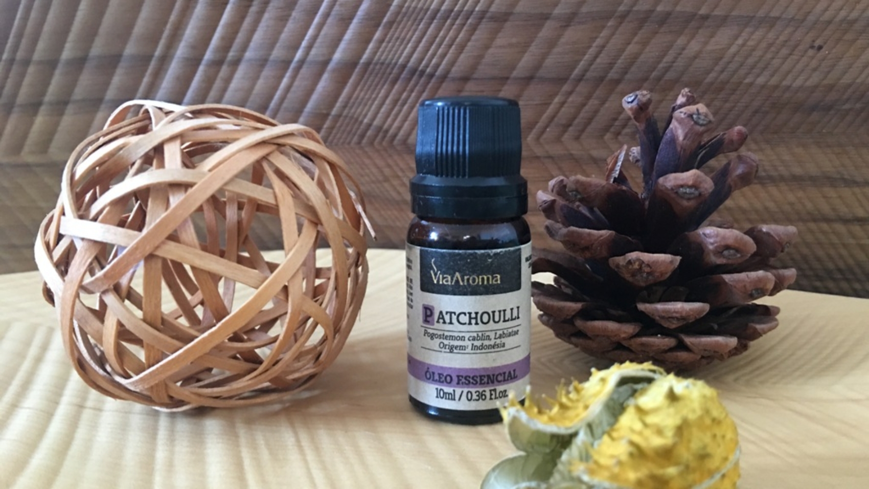 oleo essencial de patchoulli para aromaterapia