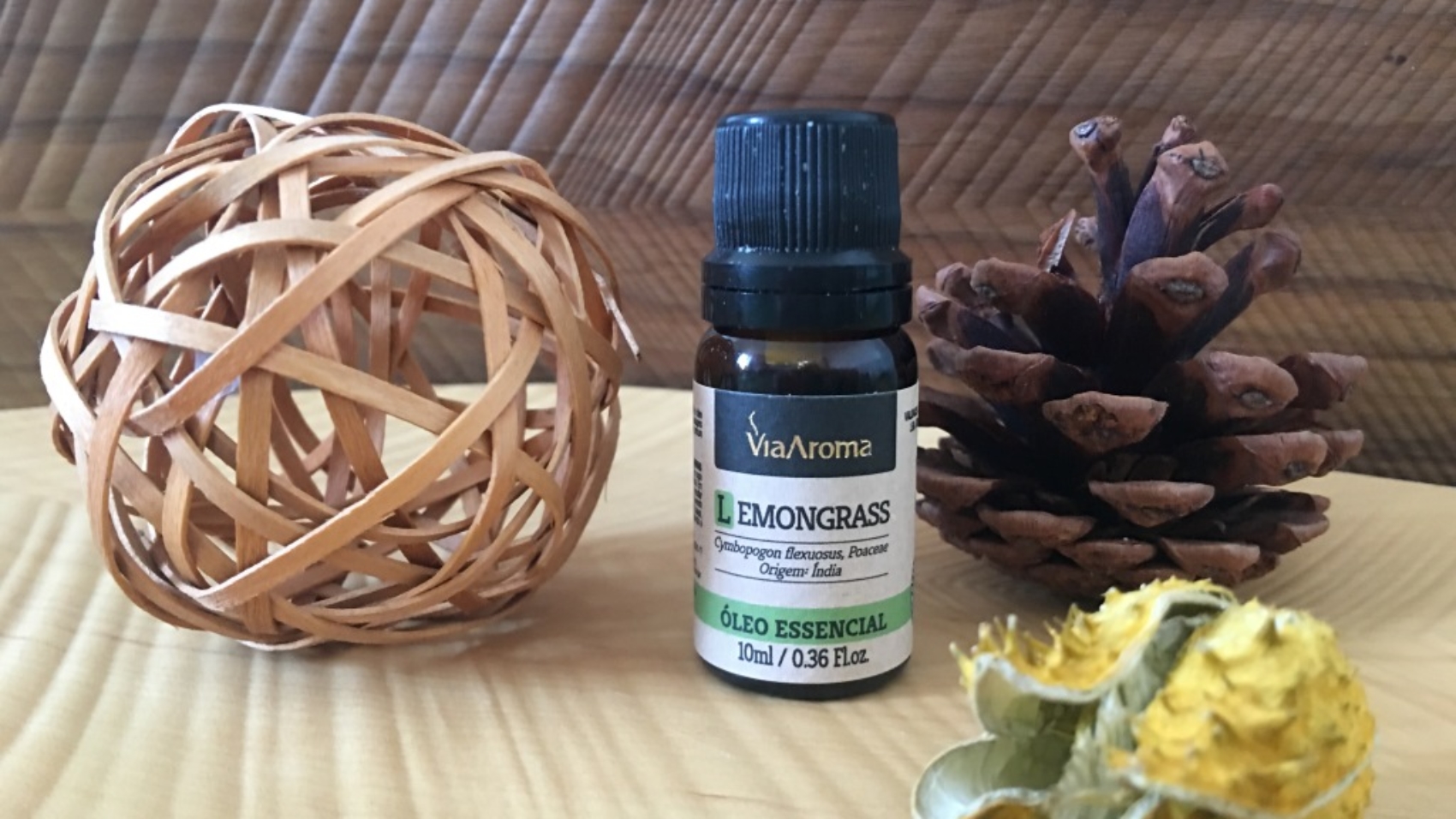 óleo essencial de lemongrass (capim limão) para aromaterapia